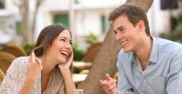 How to understand that a girl likes you: advice from a psychologist
